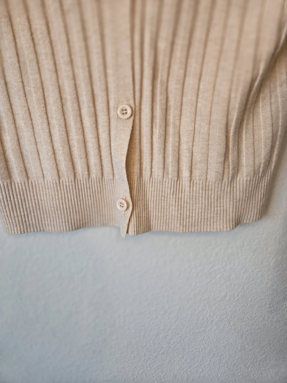Milano beige neck
